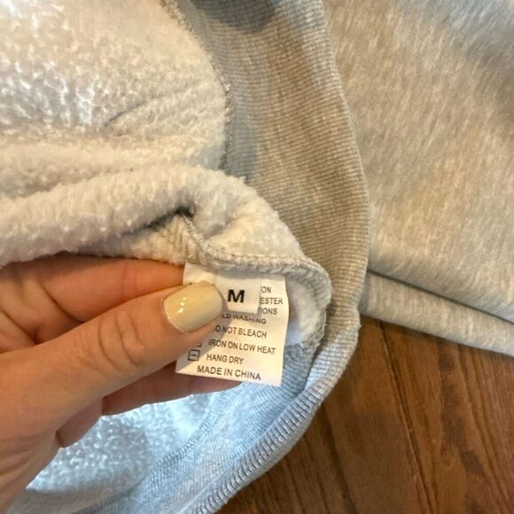 Amazon cropped grey pullover hoodie size M - Picture 3 of 8